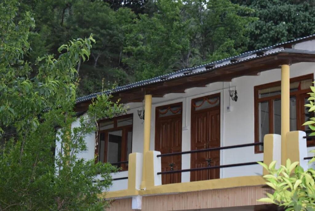 Раникхет: Goroomgo Stay Inn Kausani