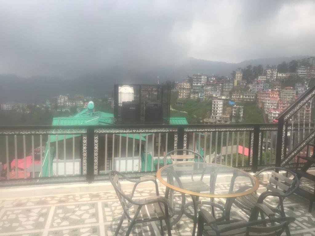 Шимла: Hotel Himalaya Inn