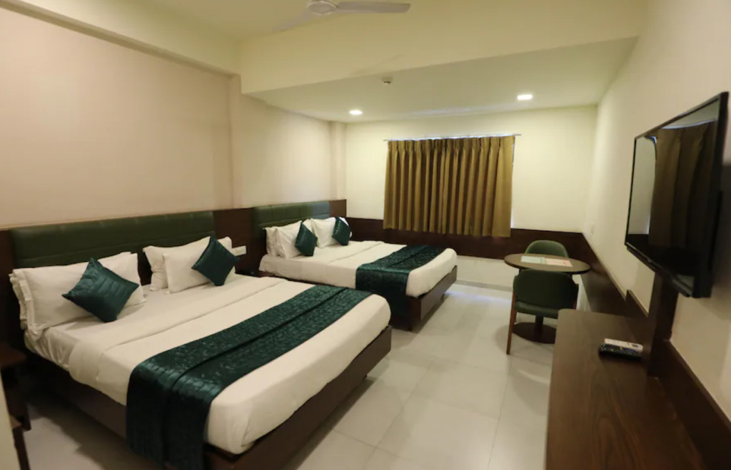 Сурат: GreenOtel Rooms Hazira Surat