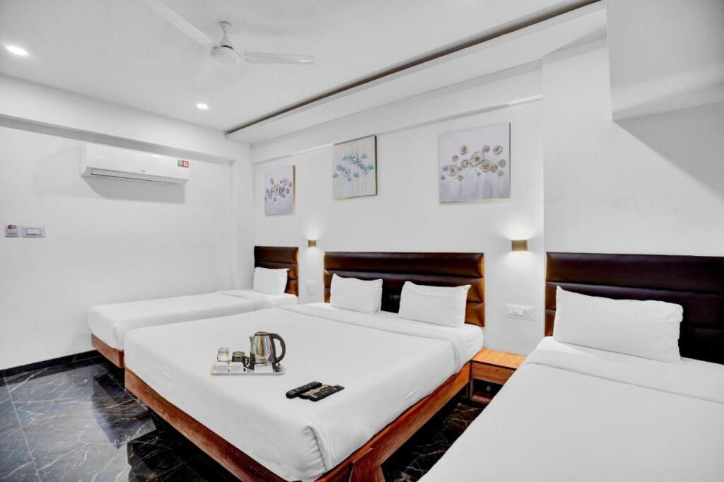 Сурат: Hotel Pearl Residency