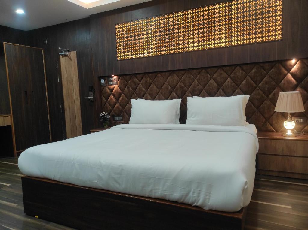 Тезпур: Hotel Aavas Inn