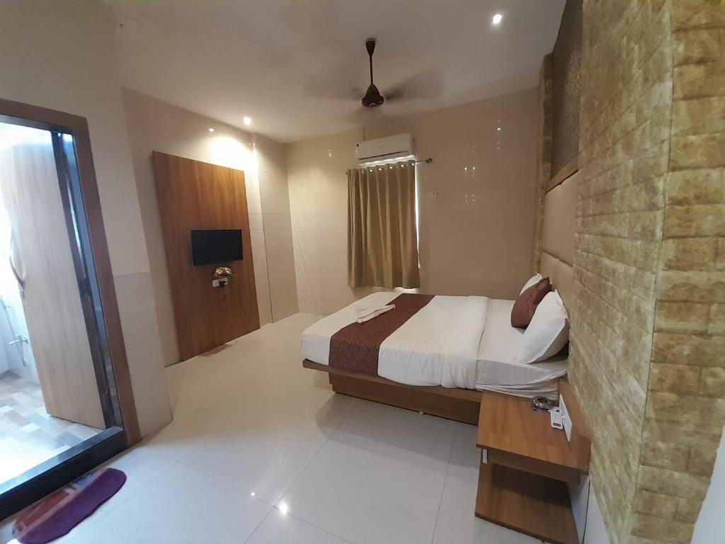 Тхане: Hotel Shubharambh Lodging & Boarding By WB Inn