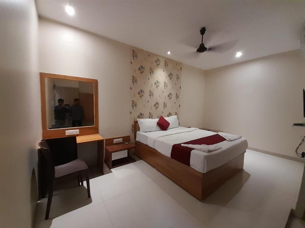 Тхане: Hotel Shubharambh Lodging & Boarding By WB Inn