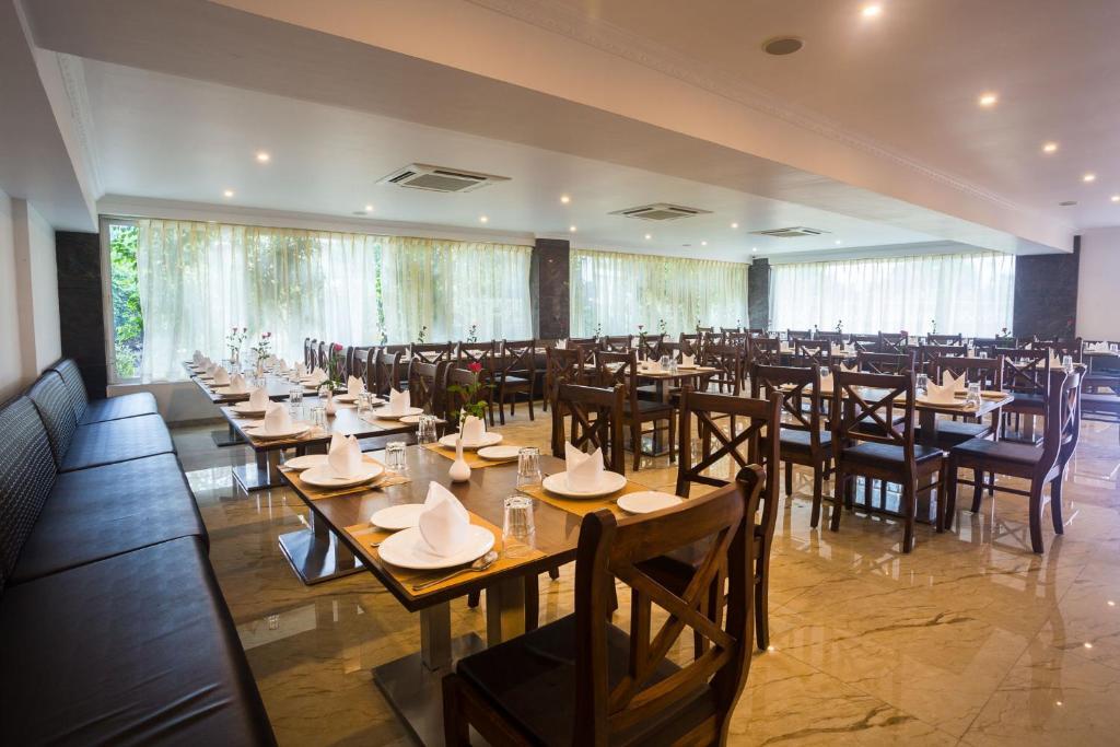 Лонавала: Diwatel Grande Resort, Managed By Confraworld Hospitality