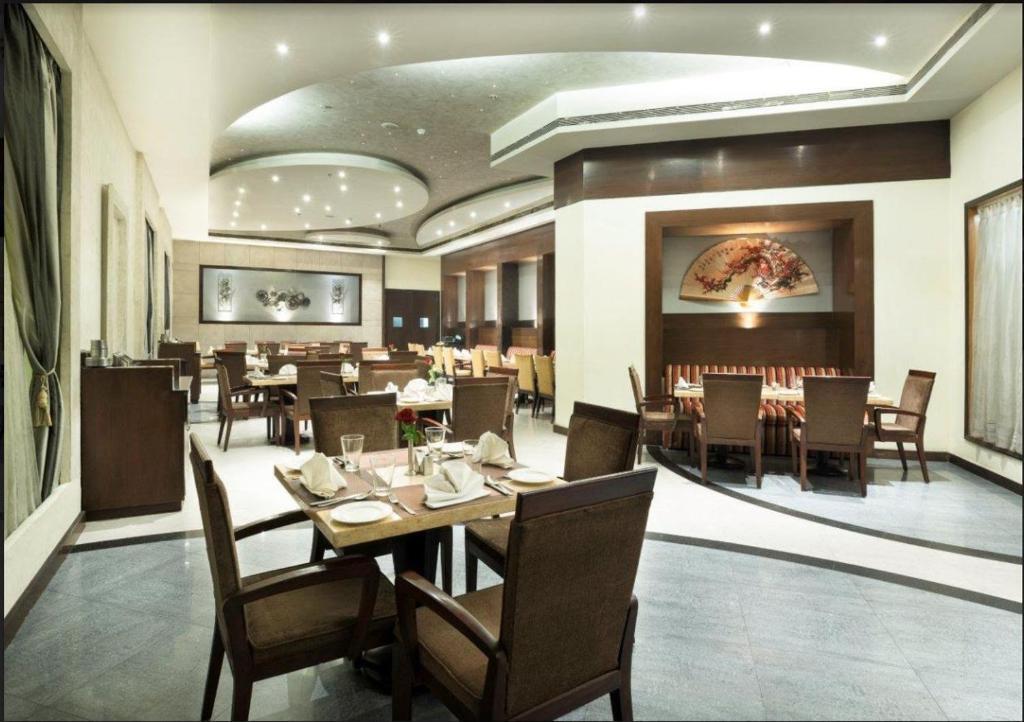 Лудхиана: NIRVANA Luxury Hotel l Ludhiana