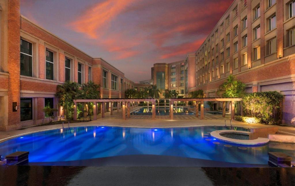 Лудхиана: NIRVANA Luxury Hotel l Ludhiana