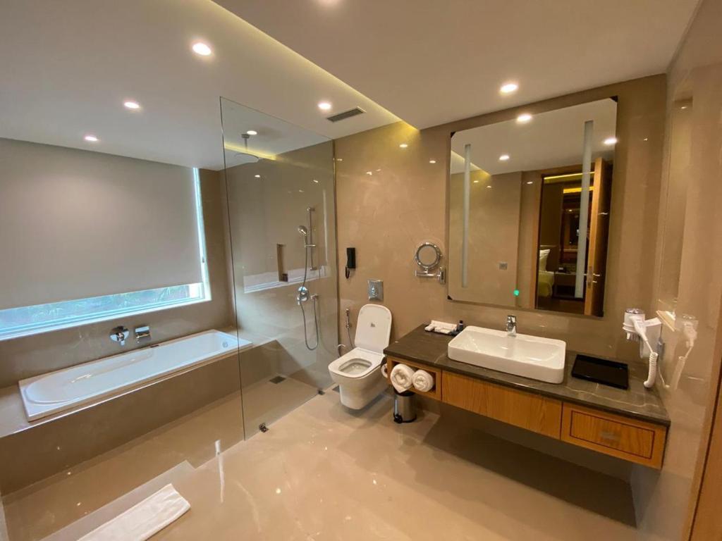 Лудхиана: NIRVANA Luxury Hotel l Ludhiana