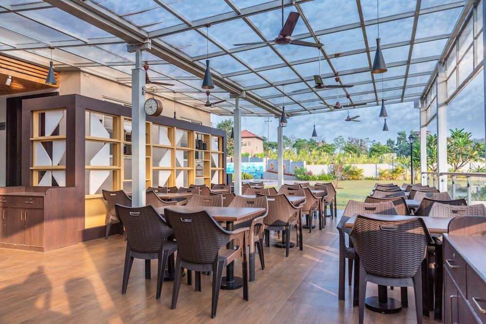 Хандала: Pushpam Lords Resort Karjat- Pure Veg Resort