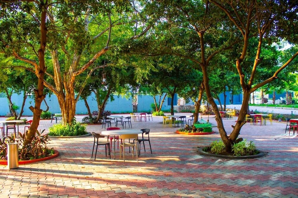 Гора Абу: The Bhagwati Resort