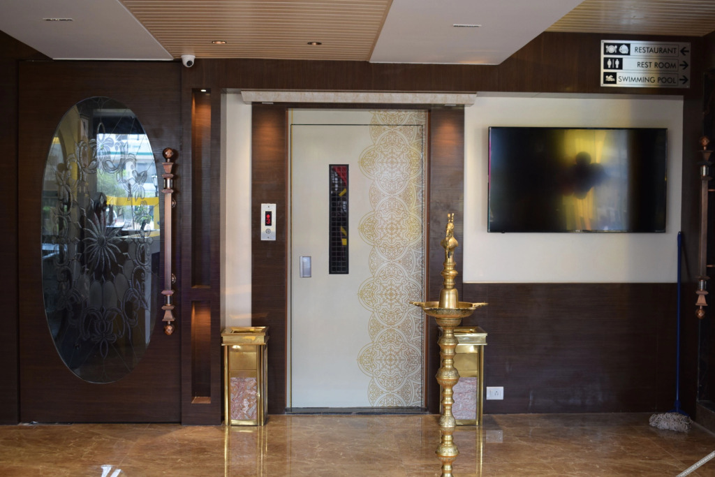 Нашик: Hotel Seven Sky