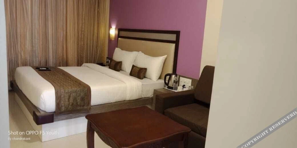 Нашик: Hotel Seven Sky