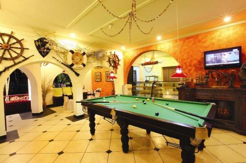 Паллипурам: Emarald Resort