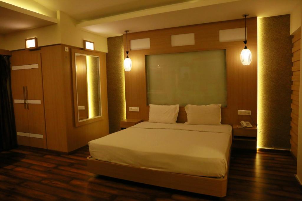 Паллипурам: Emarald Resort