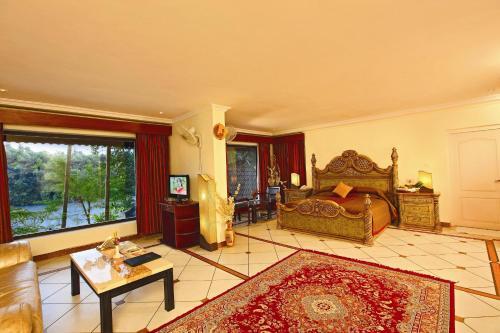 Паллипурам: Emarald Resort