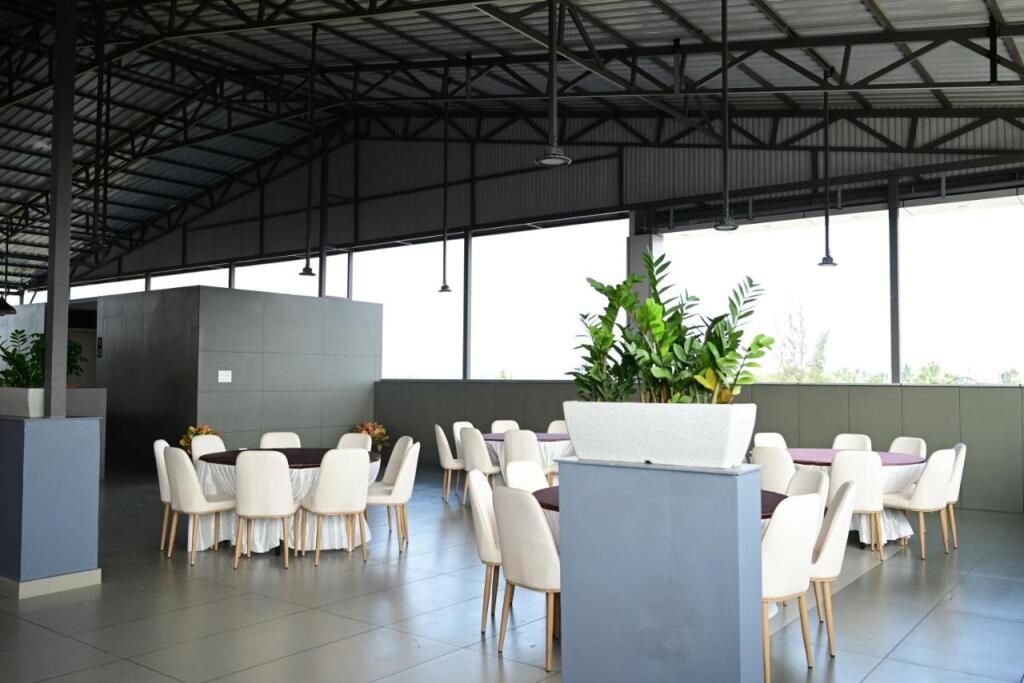 Перумал Ковил Пати: Dreamotel Luxury Suits And Rooms