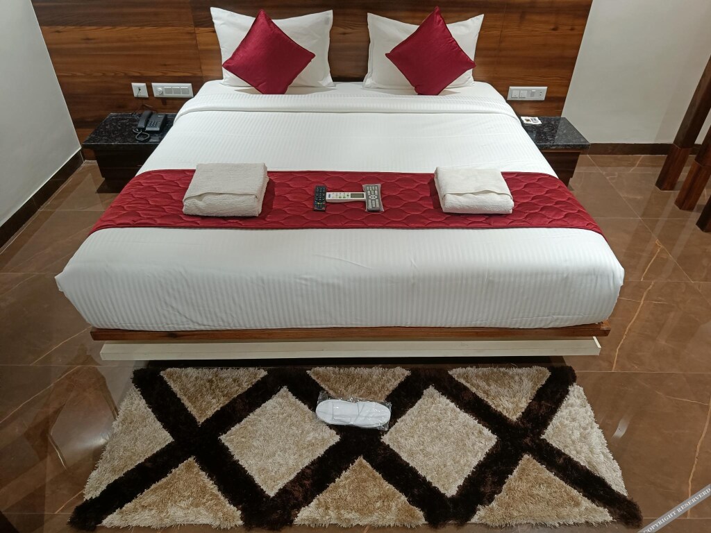 Райчур: New SRS Hotel