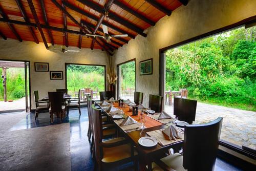 Крепость Ramnagar: Paatlidun Safari Lodge, Jim Corbett