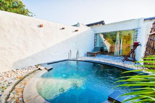 Крепость Ramnagar: Paatlidun Safari Lodge, Jim Corbett