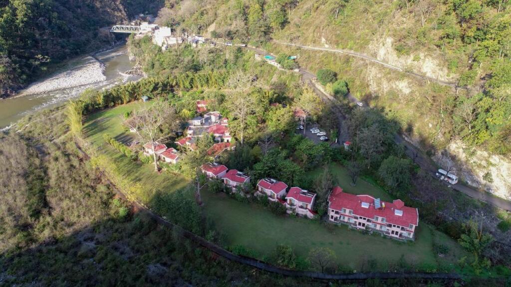 Крепость Ramnagar: Corbett River Creek by Harmony Hotels & Resorts