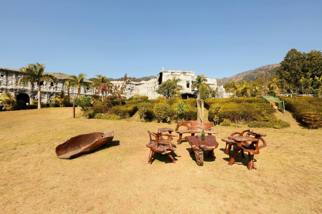 Крепость Ramnagar: Brys Caves The Jungle Resort
