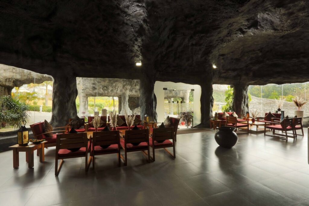 Крепость Ramnagar: Brys Caves The Jungle Resort