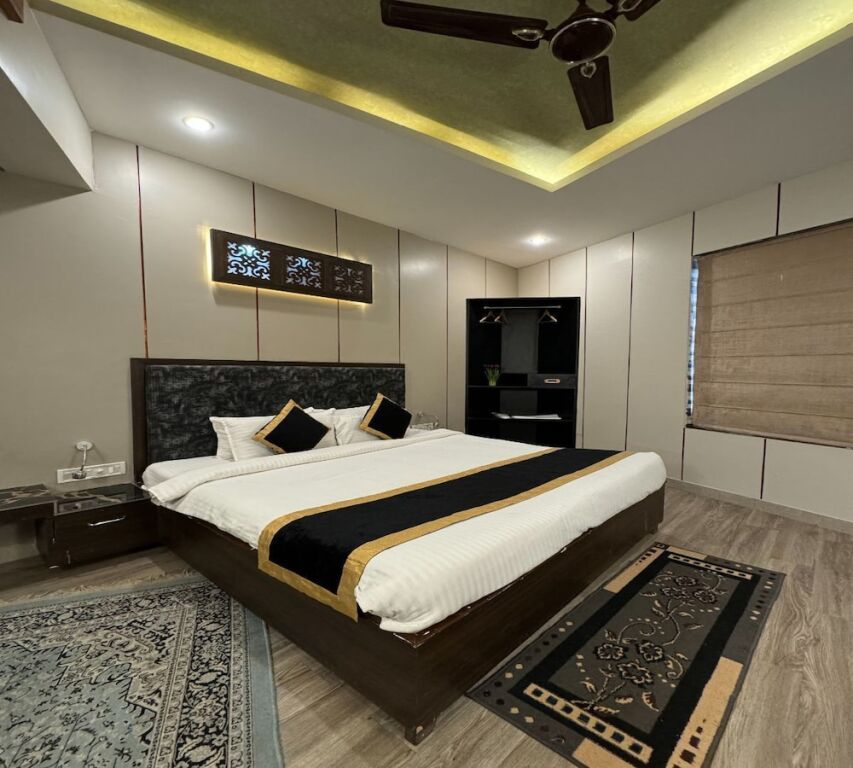 Сарнатх: Hotel Runway Inn