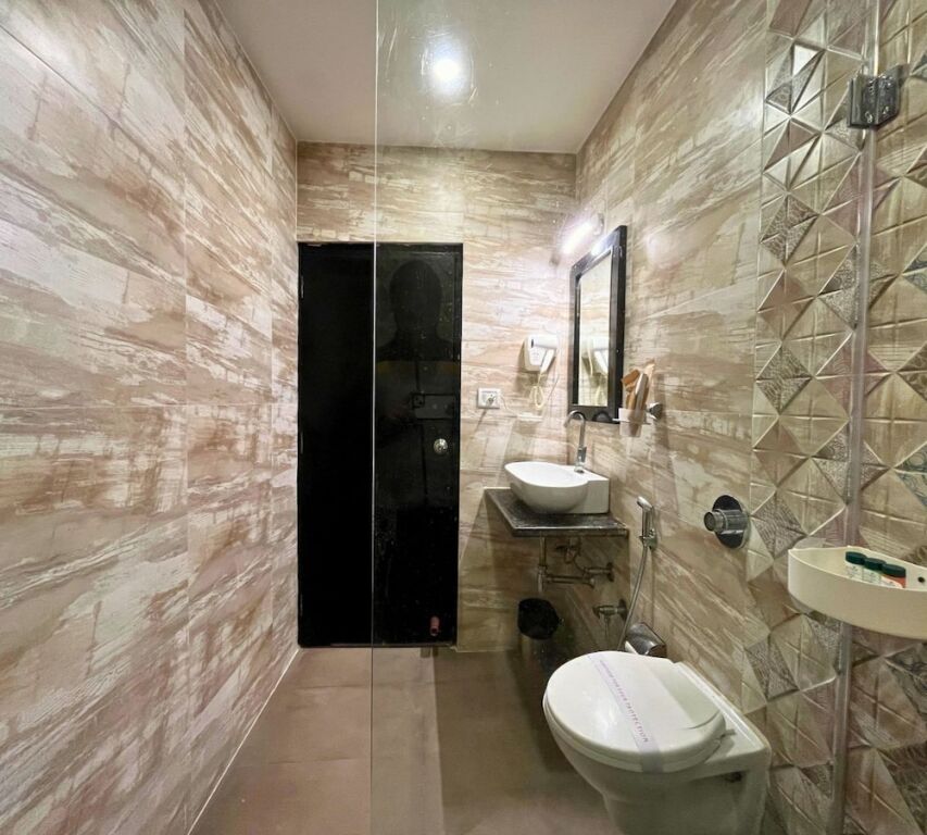 Сарнатх: Hotel Runway Inn