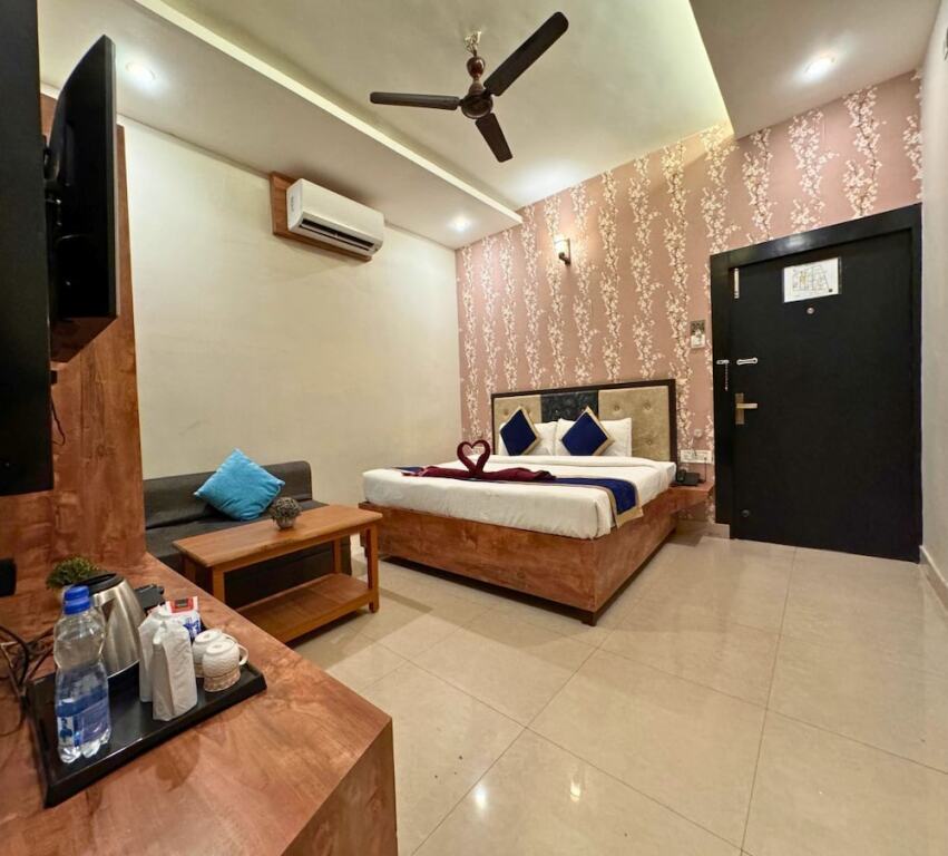 Сарнатх: Hotel Runway Inn