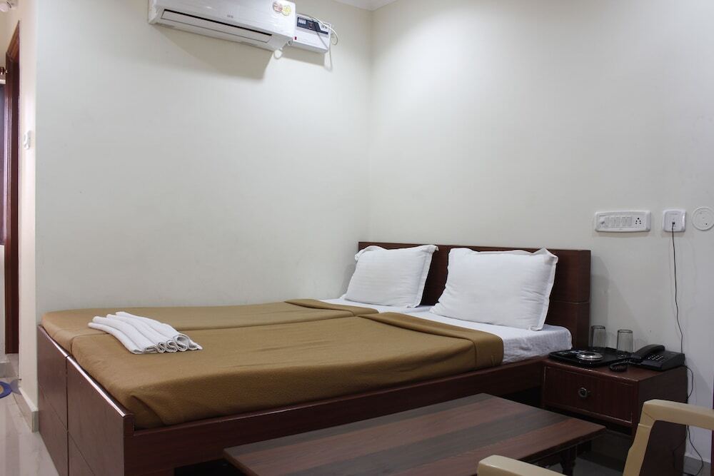Шамшабад: Hotel Neem Tree Residency