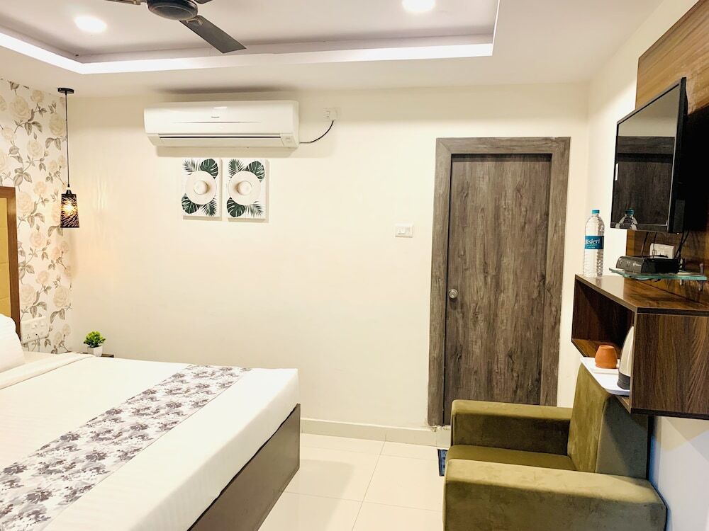Шамшабад: Hotel Oak by signature Airport Zone