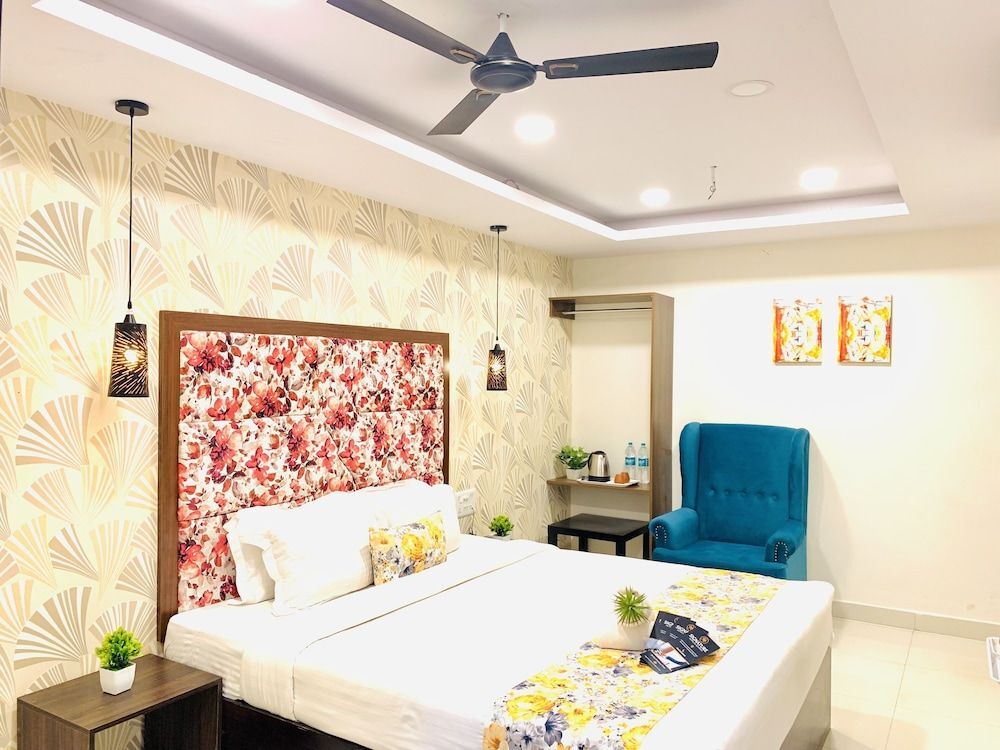 Шамшабад: Hotel Oak by signature Airport Zone
