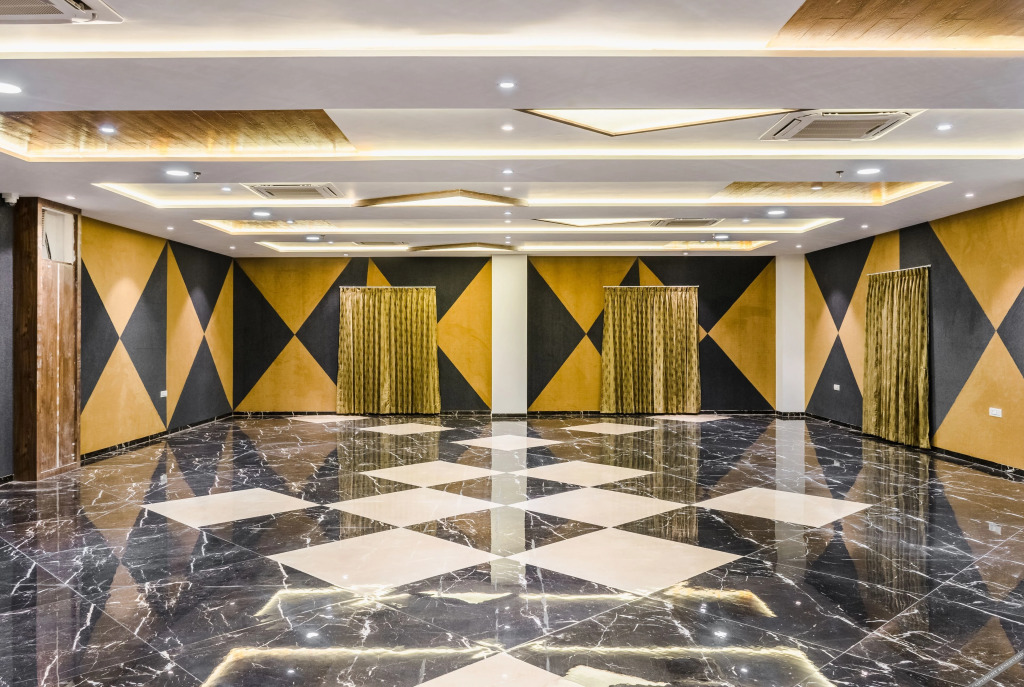 Сурат: Meridian hotel Banquets and Rooms