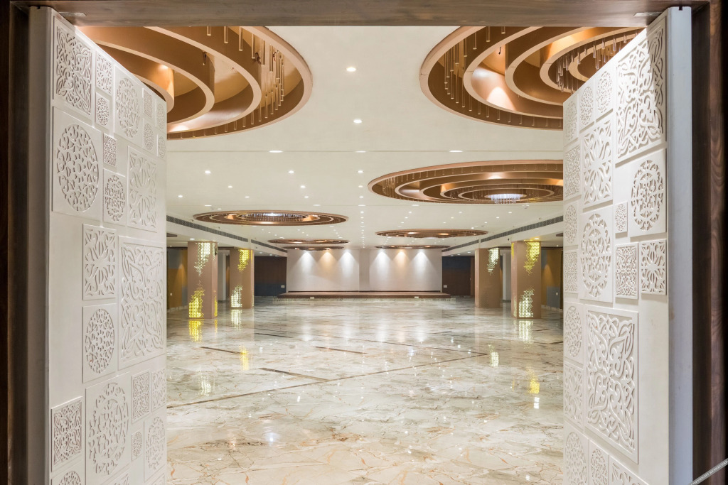 Сурат: Meridian hotel Banquets and Rooms