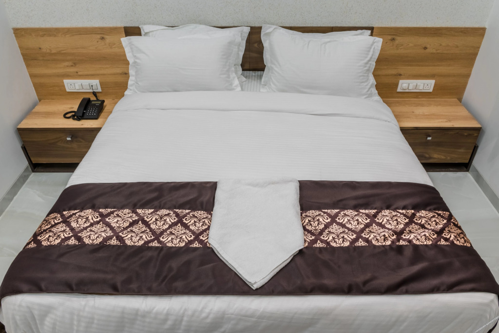 Сурат: Meridian hotel Banquets and Rooms