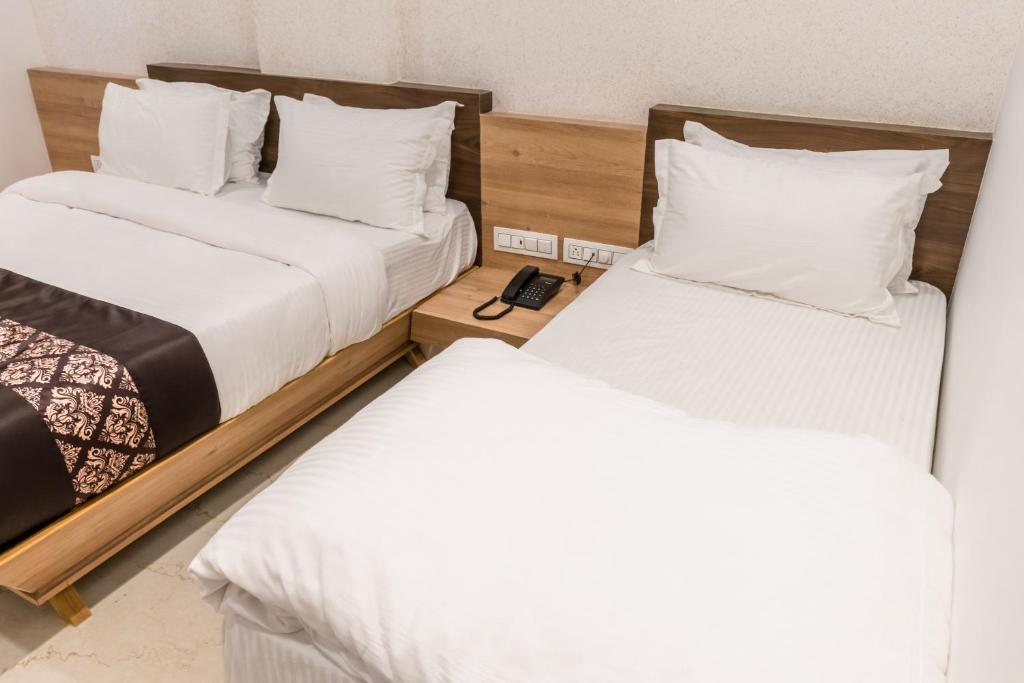 Сурат: Meridian hotel Banquets and Rooms