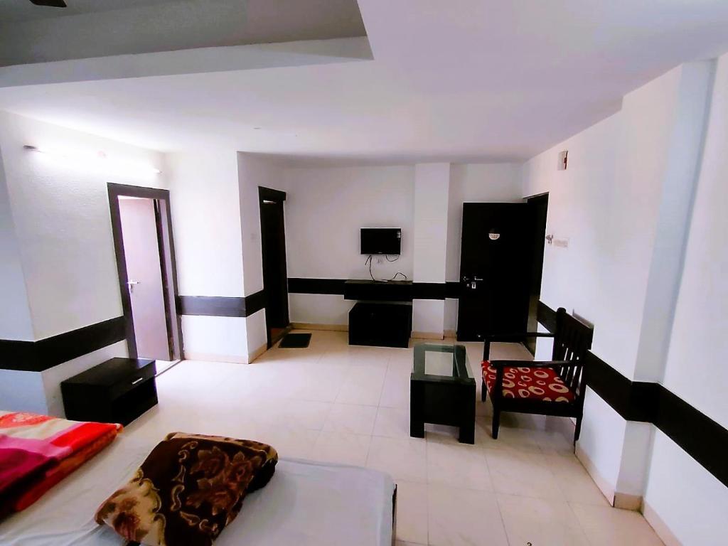 Тарапит: Chakra Nayan Tara Sonu Inn