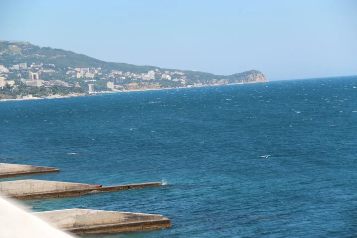 Алупка: Апартаменты Берег 1