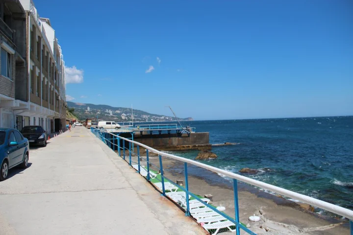 Алупка: Апартаменты Берег 1