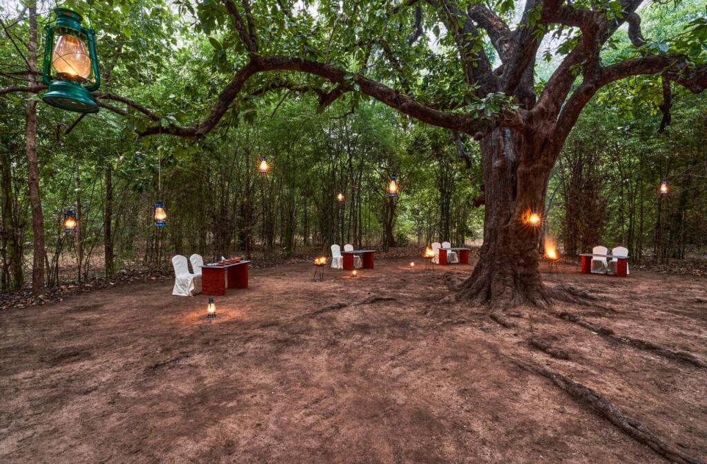 Джамб: WelcomHeritage Jungle Home Pench