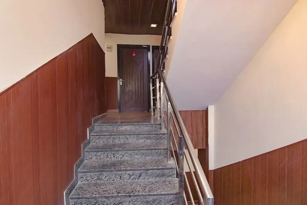 Дехрадун: Fabhotel Doon Maira