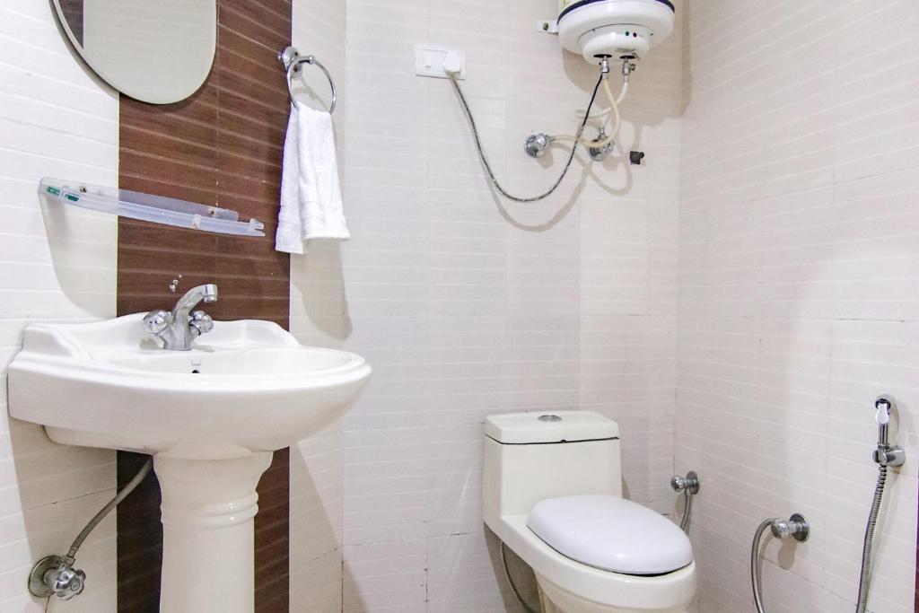 Дармсала: Fabhotel Rosewood Inn I