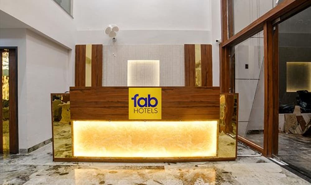 Индаур: Fabhotel Elite Residency