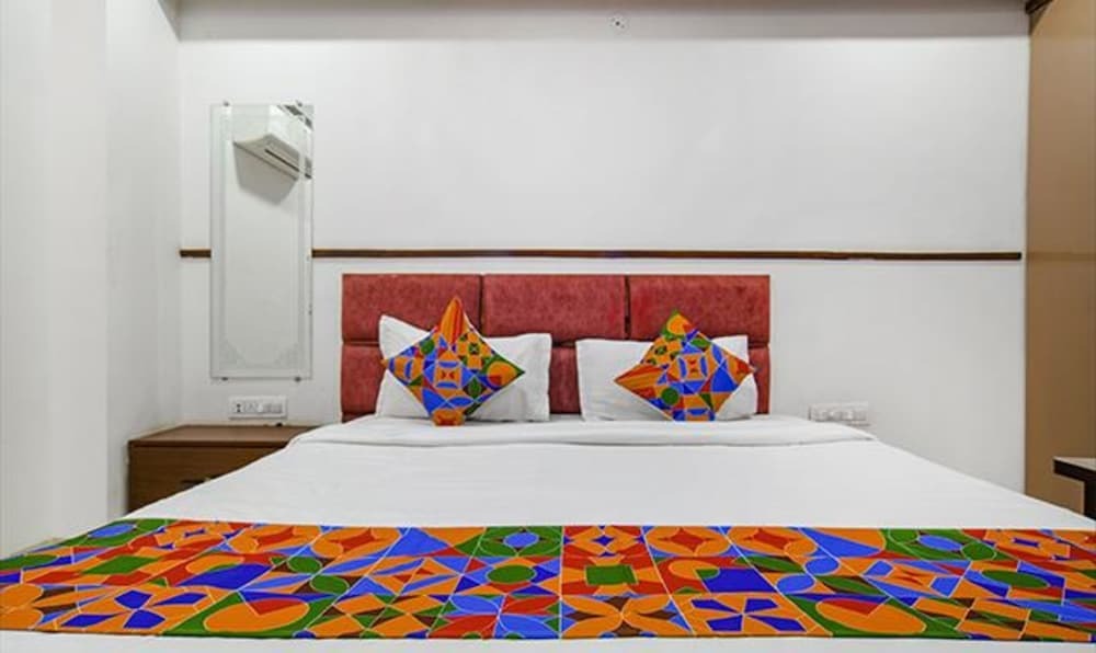 Индаур: Fabhotel Elite Residency