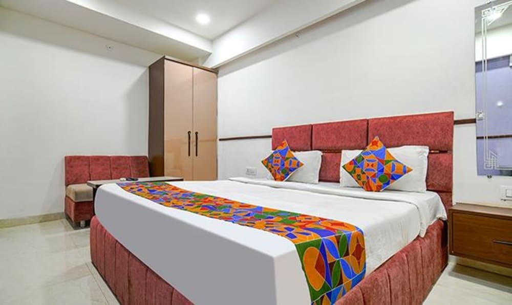Индаур: Fabhotel Elite Residency