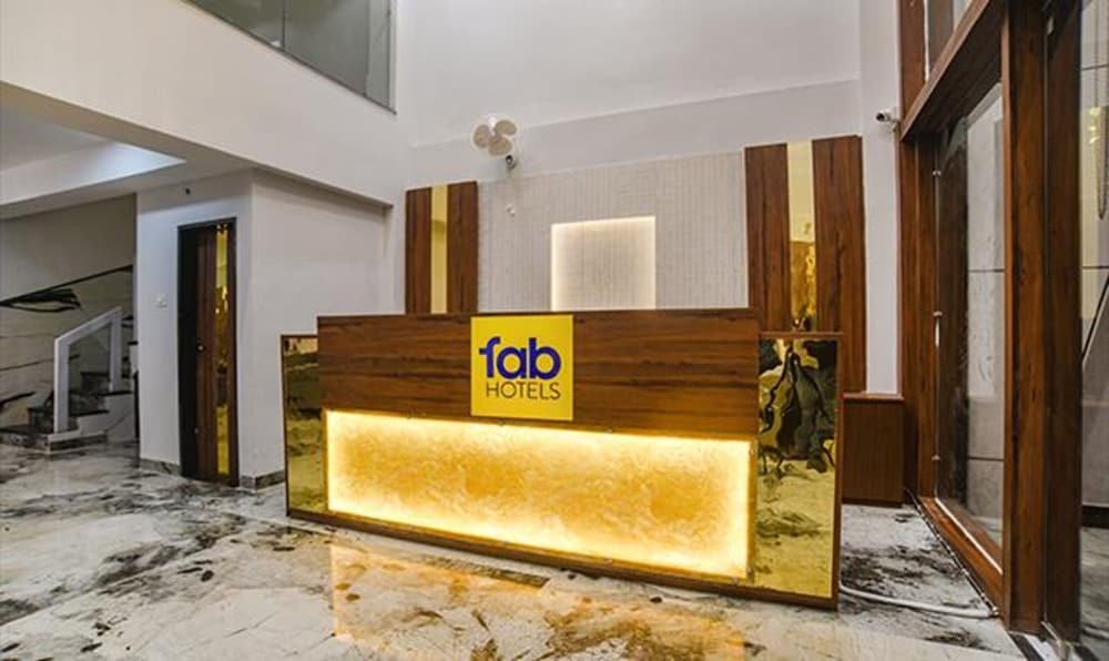 Индаур: Fabhotel Elite Residency