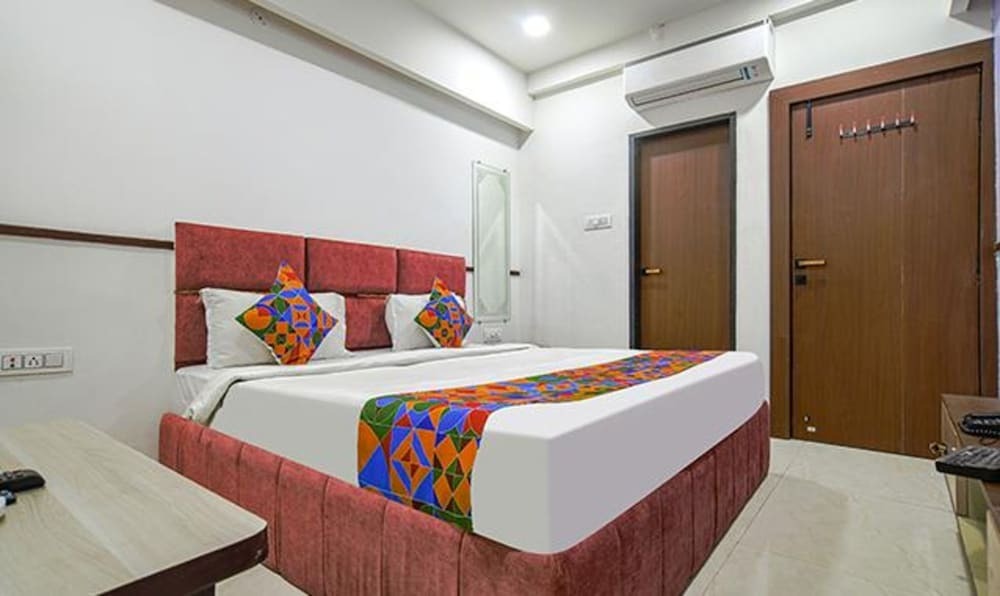 Индаур: Fabhotel Elite Residency