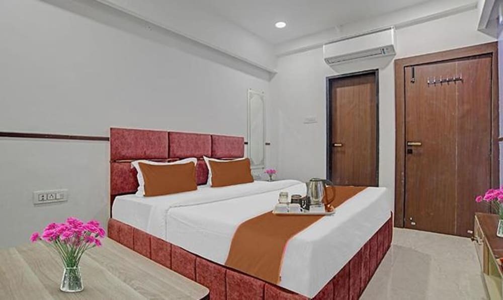 Индаур: Fabhotel Elite Residency