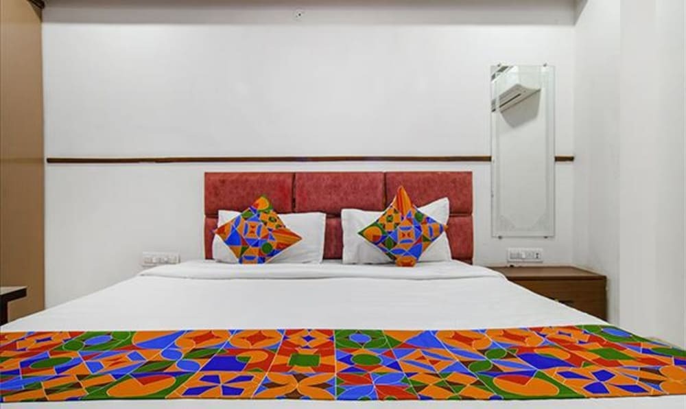 Индаур: Fabhotel Elite Residency