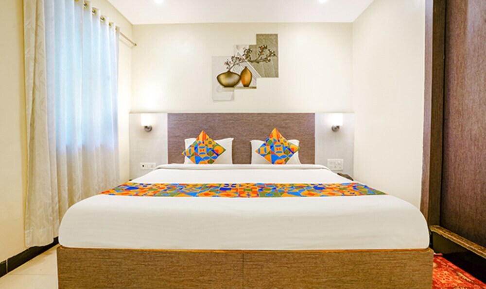Fabexpress Baramati Stays — фото 3