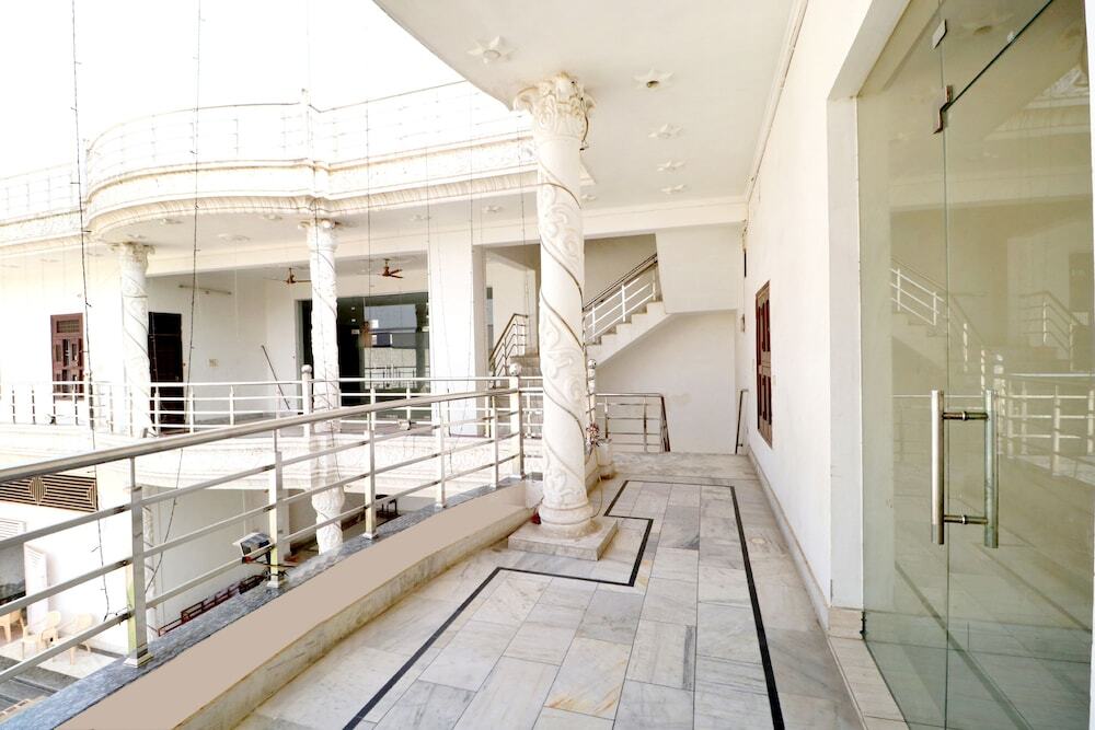 Бивани: OYO 43293 Hotel Pushp Vatika